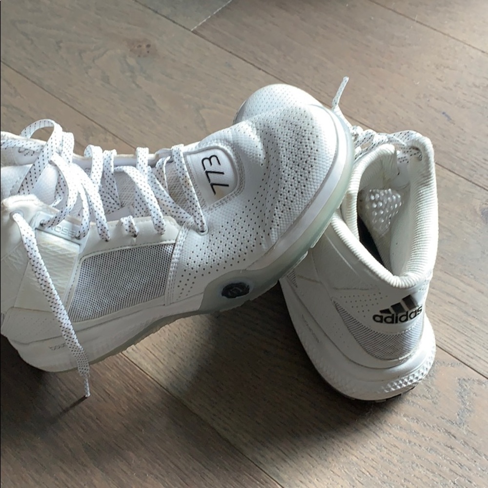 D Rose basketball shoes. Women’s size 8